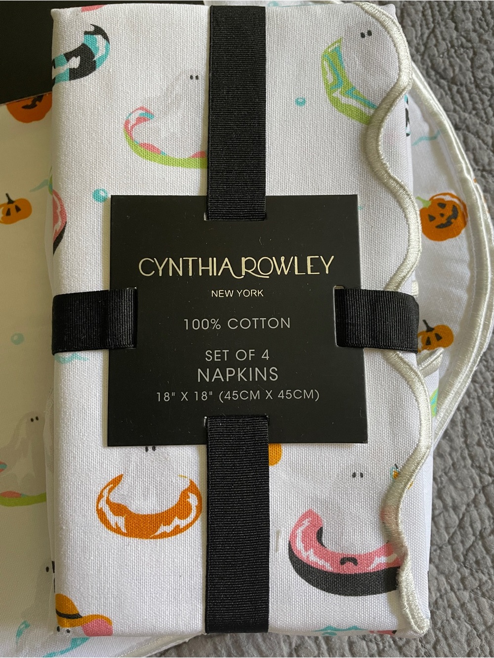 Cynthia Rowley Halloween Set of 4 placemats, napkins & coasters - Picture 2 of 6